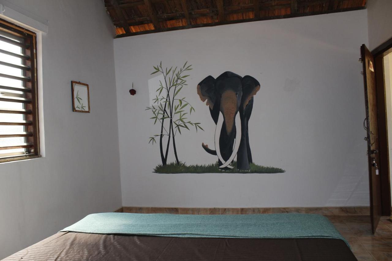 Tusker Tribe Hostel Gokarna  Εξωτερικό φωτογραφία